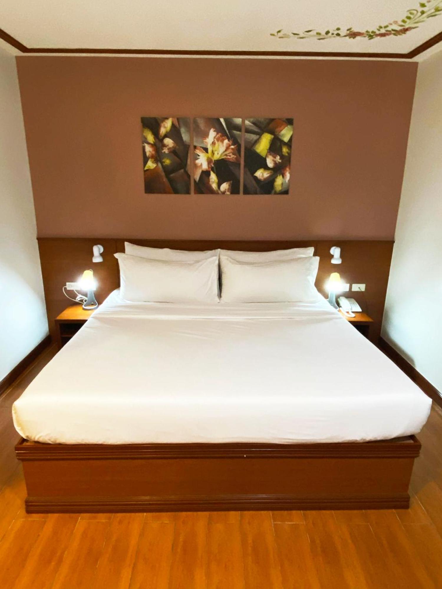 Lavie Hotel Vigan Exterior foto